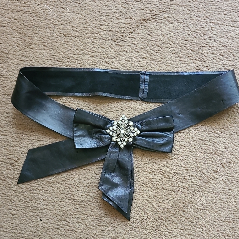 Chic Vintage Black Leather Belt with Jewel Accent